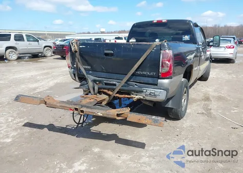 2003 Chevrolet Silverado C1500 из США, поврежденный, VIN 2GCEC19V131222069